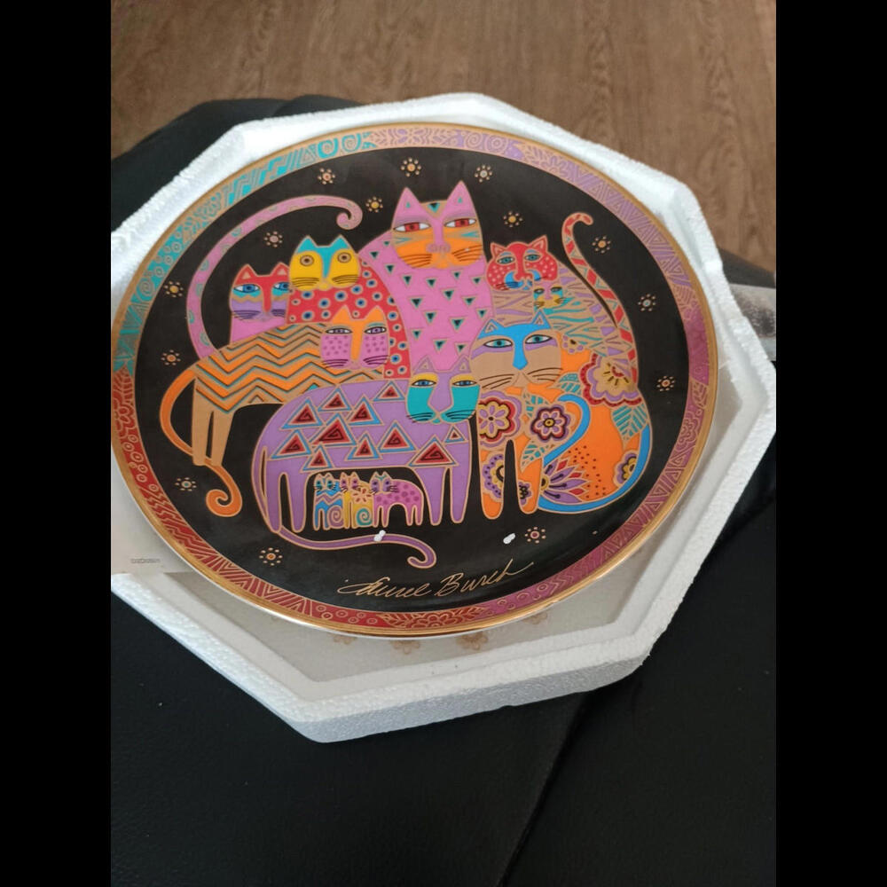 8" Laurel Burch FABULOUS FELINES Porcelain plate  from Franklin Mint * Signed